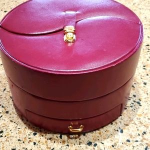 Large leather Wolf design jewelry box